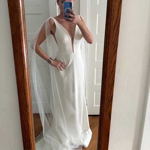 Remarkable Ria Tener wedding dress - Picture 7 of 8